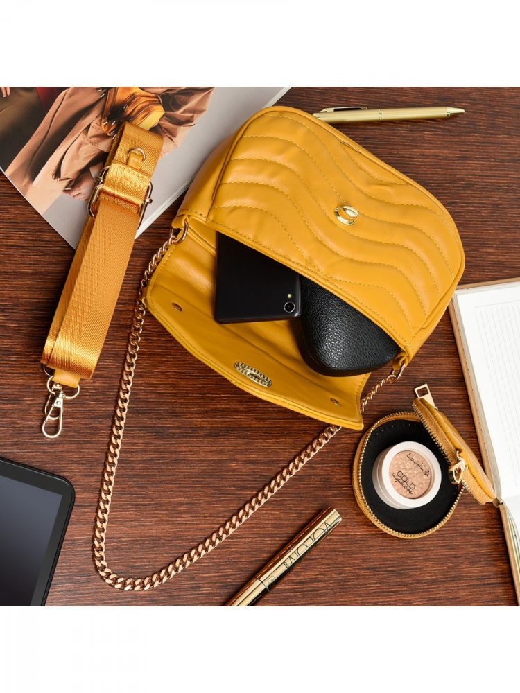 Žlutá crossbody kabelka Versoli